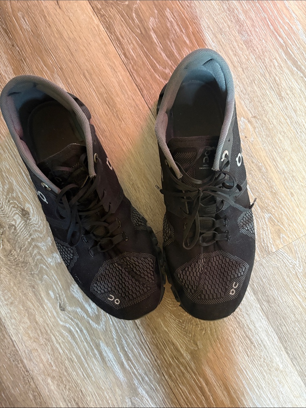 On Running Men’s Black Athletic Lace-Up Running Shoes